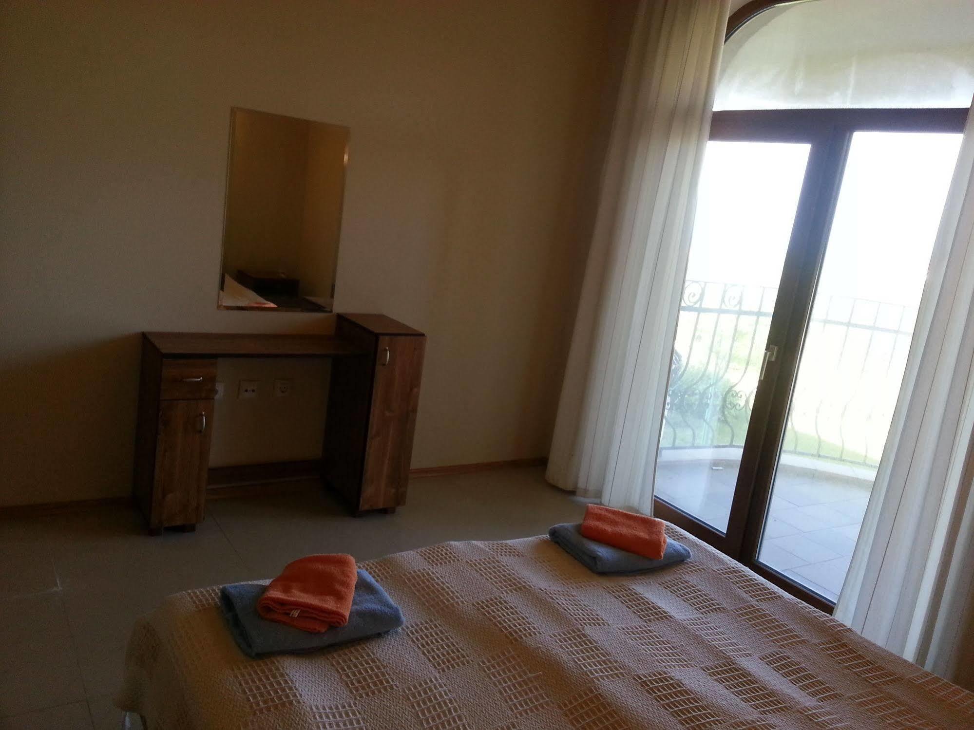Menada Horyzont Apartments Sozopol Exterior foto