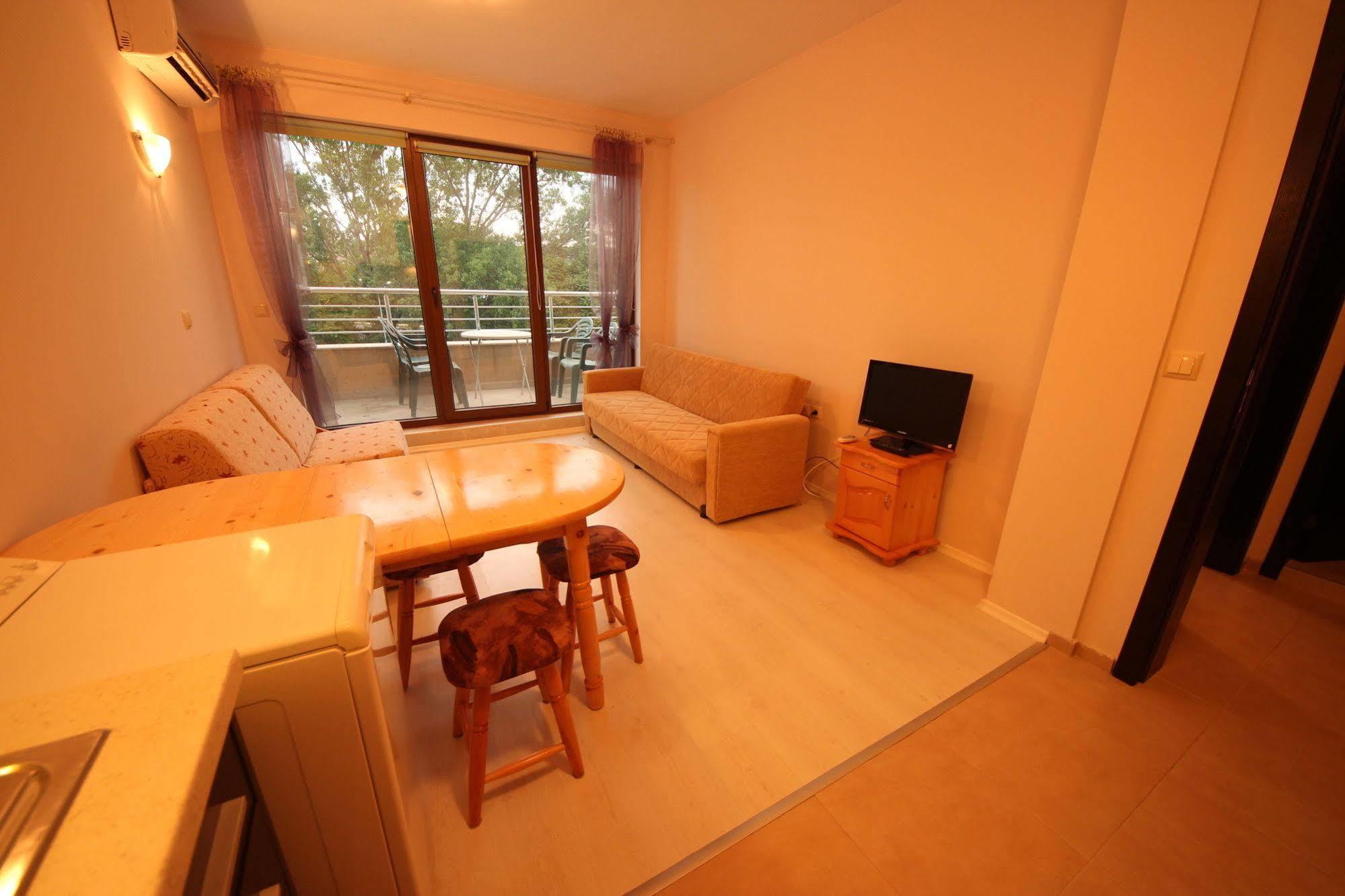 Menada Horyzont Apartments Sozopol Exterior foto