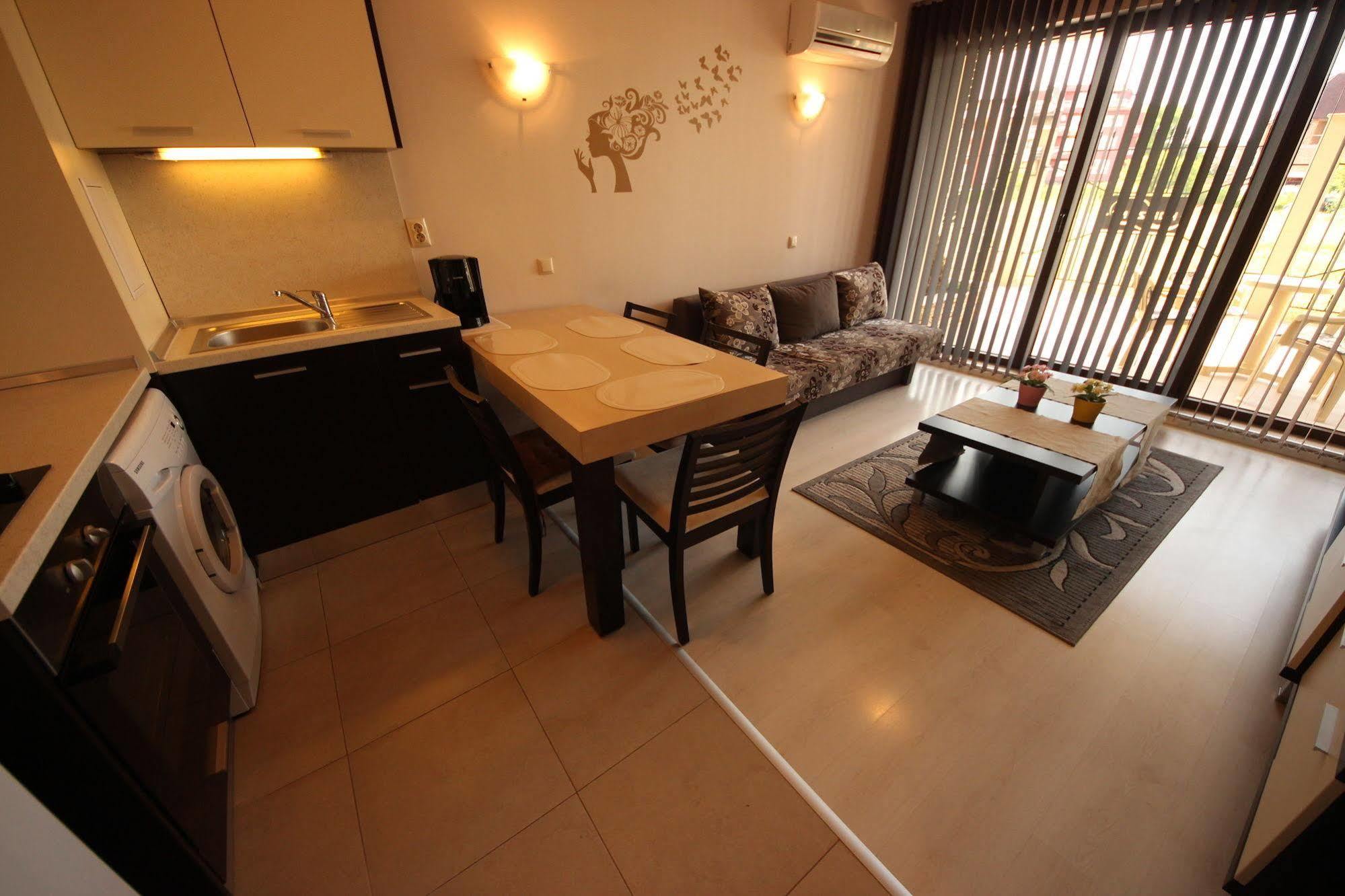 Menada Horyzont Apartments Sozopol Exterior foto